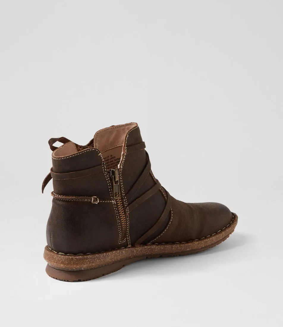 COLORADO Echo Coffee Suede Ankle Boots