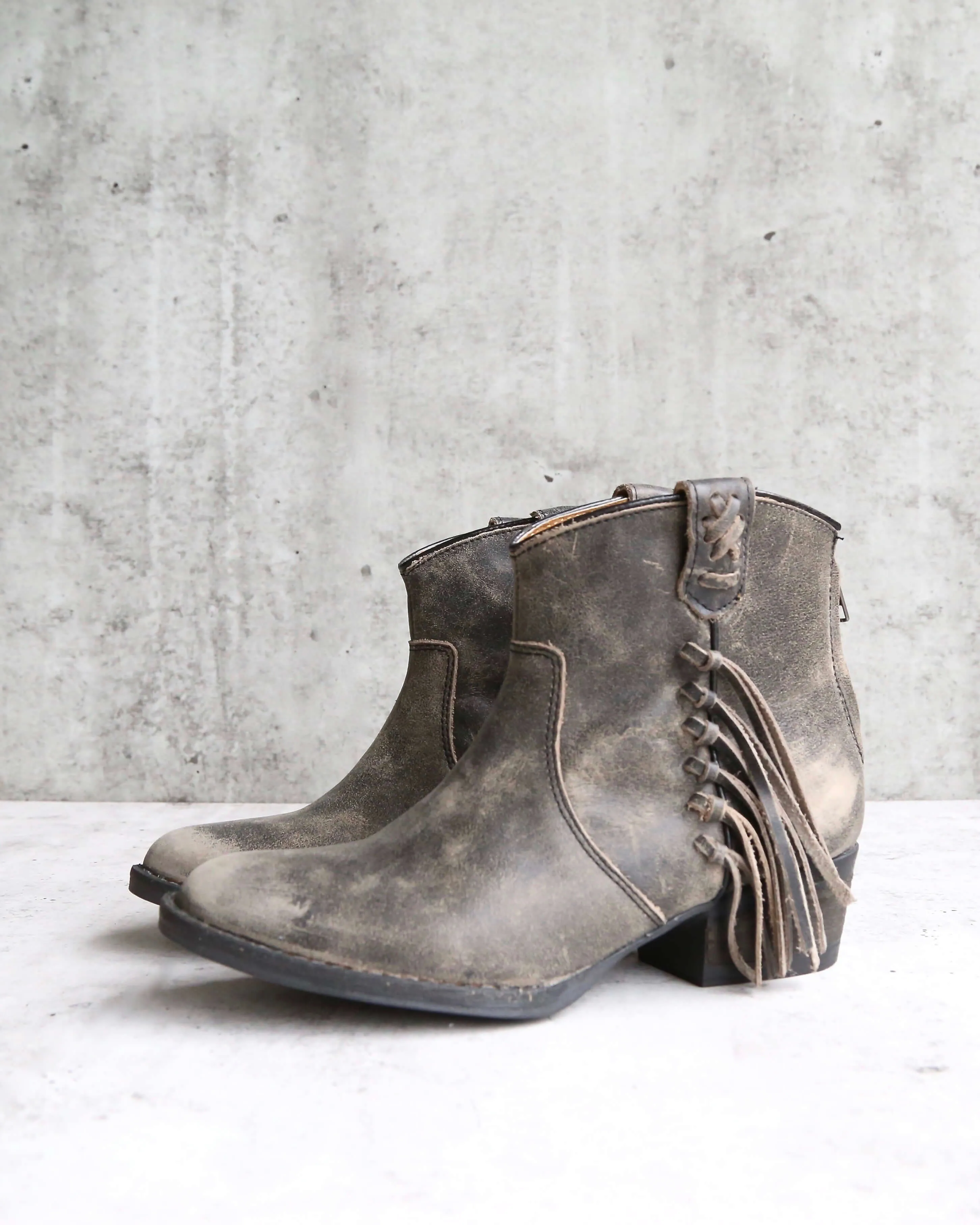 Final Sale - Very Volatile - Lookout Fringe Western Inspired Distressed Leather Booties in Charcoal