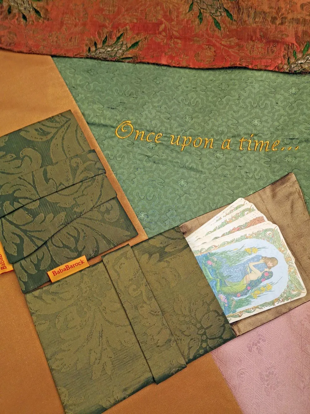 Foldover pouch in ecclesiastical Acanthus Leaf GREEN silk