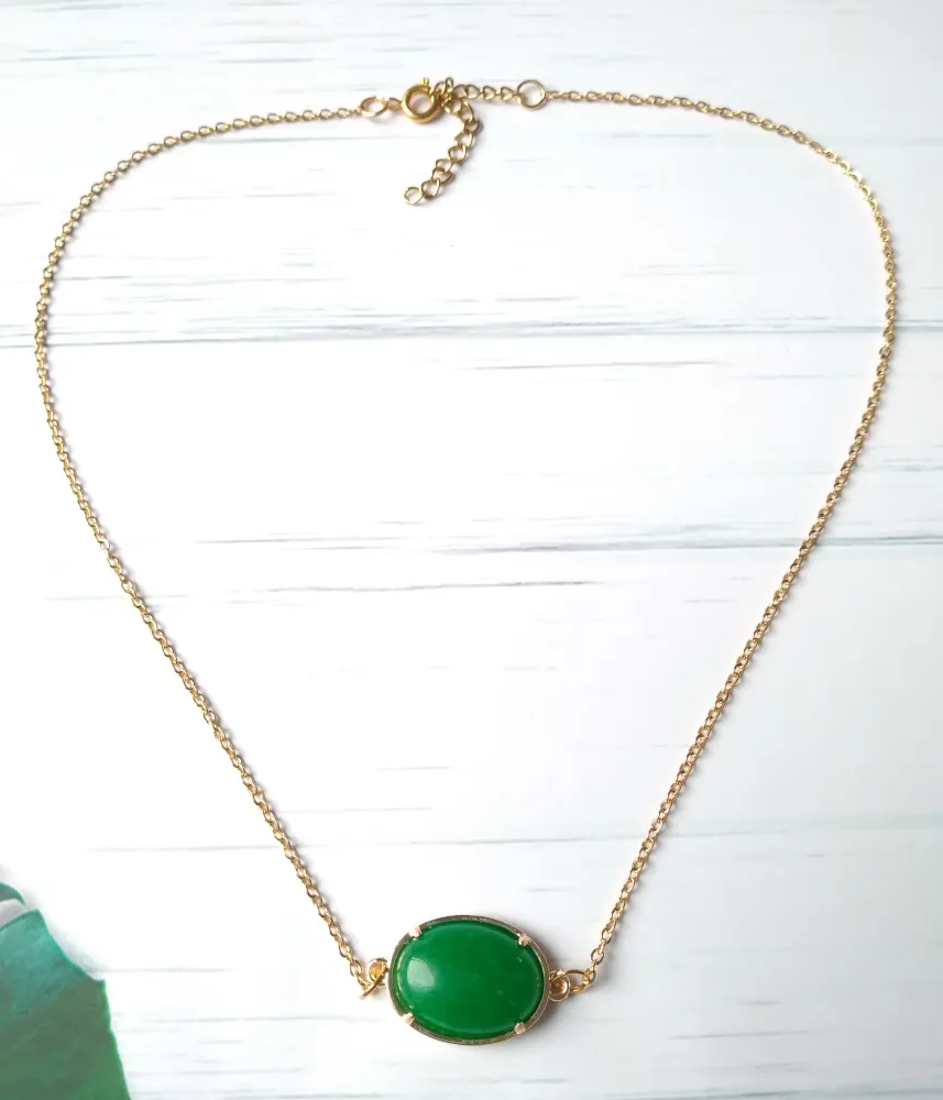 Horizontal Green Jade Oval Single Gem Drop Pendant