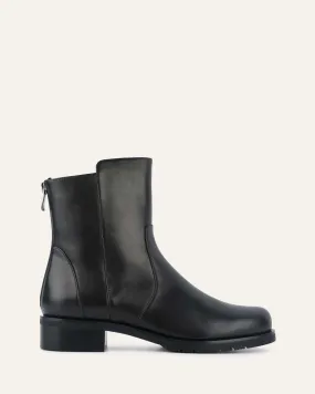 JOHNSTON FLAT ANKLE BOOTS BLACK LEATHER