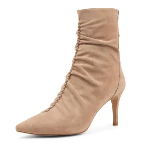 MIDAS Bleacher Latte Suede Ankle Boots